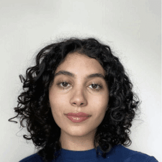 Valeria Calderón Pérez smiling at the camera against a white background.